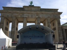Peace Bicycle Expedition – Brandenburger Tor